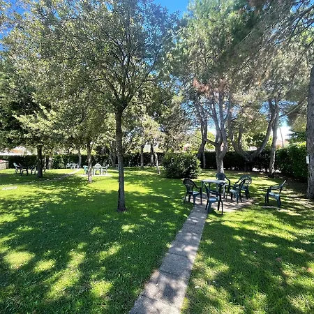 Flat For 6 Guests In A Lovely * Bibione